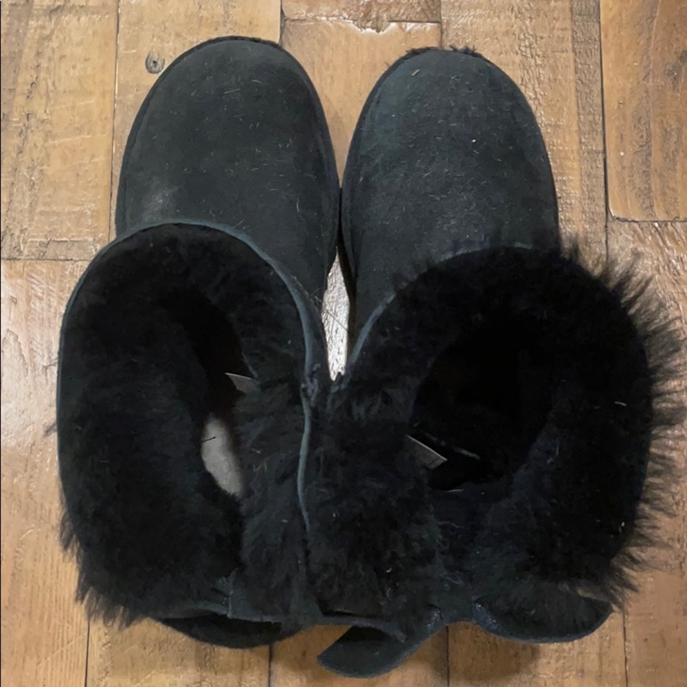 I am selling ugg’s!!!!